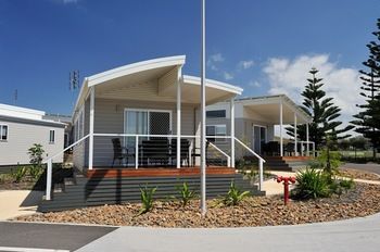 Stockton Beach Holiday Park - Accommodation Directory 8