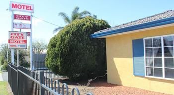 City Gate Motel - Accommodation Directory 6