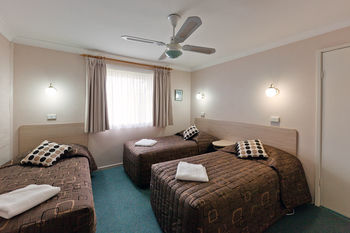 Abraham Lincoln Motel - Accommodation Directory 32