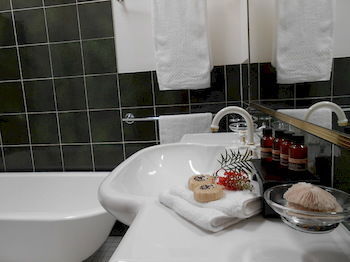 Beachview Homestay - Accommodation Directory 14