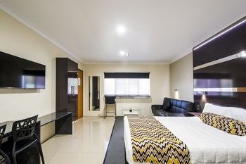 The Abbey Motor Inn - Accommodation Directory 13