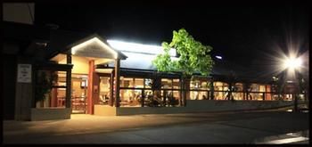Peden's Hotel - Accommodation Directory 4