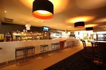 Peden's Hotel - Accommodation Directory 5