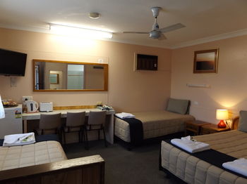 Civic Motel - Accommodation Directory 27