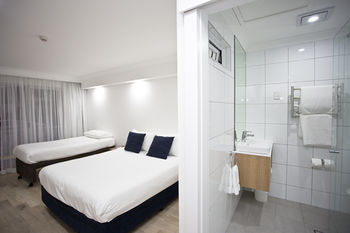 Ocean Front At The Entrance - Accommodation Directory 3