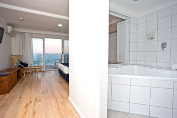 Ocean Front At The Entrance - Accommodation Directory 13
