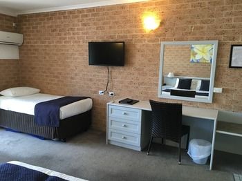 Ocean Front At The Entrance - Accommodation Directory 28