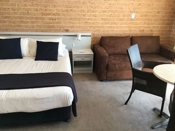 Ocean Front At The Entrance - Accommodation Directory 32