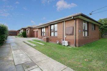 40 Thames Holiday Unit - Accommodation Directory 2