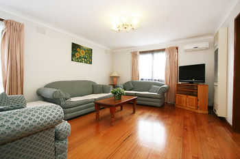 40 Thames Holiday Unit - Accommodation Directory 6