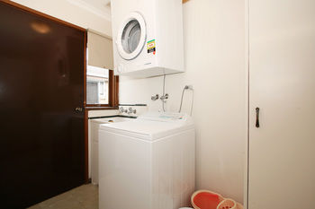 40 Thames Holiday Unit - Accommodation Directory 11