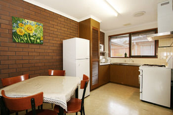 40 Thames Holiday Unit - Accommodation Directory 12