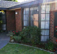 Hawthorn Holiday House - Accommodation Directory