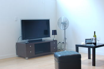 Darling Harbour Apartment - Accommodation Directory 4