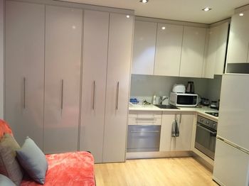 Darling Harbour Apartment - Accommodation Directory 14