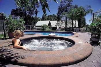 Vineyard Hill - Accommodation Directory 4