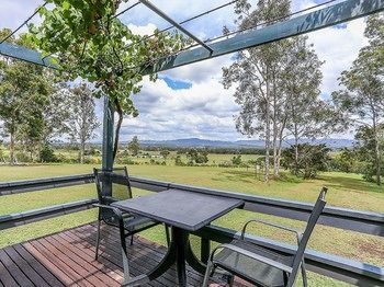 Vineyard Hill - Accommodation Directory 6