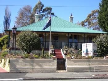 Lurline House - Accommodation Directory 1