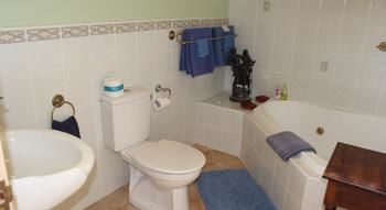 Lurline House - Accommodation Directory 6