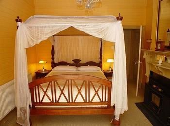 Lurline House - Accommodation Directory 9