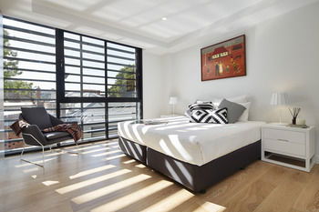 381 Cremorne - Accommodation Directory 1