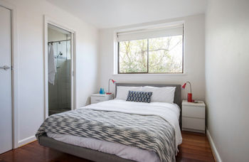 Apartment2c - Carnaby - Accommodation Directory 1