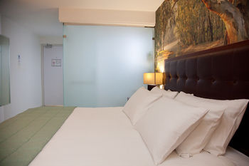 Grand Hotel Wyong - Accommodation Directory 14