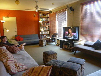 Billabong Gardens - Hostel - Accommodation Directory 19