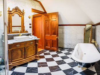 The Regents Park - Accommodation Directory 0
