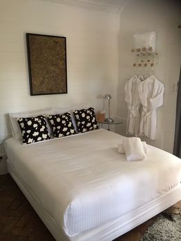 The Regents Park - Accommodation Directory 60