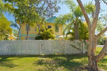 The Noosa Sound Holiday Collection - Accommodation Directory 10