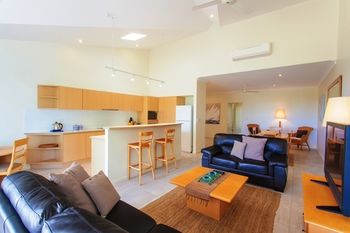 The Noosa Sound Holiday Collection - Accommodation Directory 15