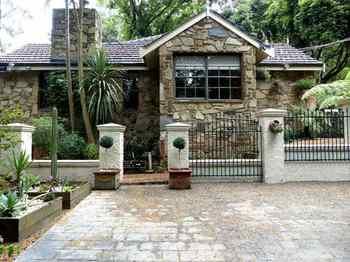 Aquila Nova Retreat - Accommodation Directory 1