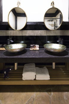 Aquila Nova Retreat - Accommodation Directory 24