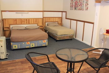 Tamworth Lodge Motel - Accommodation Directory 38