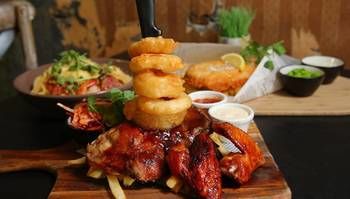 The Criterion Pub And Kitchen Carrington - Accommodation Directory 6