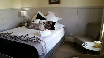 Coppers Hill Private Accommodation - Accommodation Directory 7