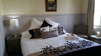 Coppers Hill Private Accommodation - Accommodation Directory 8