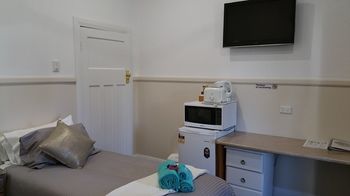 Coppers Hill Private Accommodation - Accommodation Directory 20