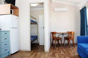 REDHEAD BEACH HOLIDAY PARK - Accommodation Directory 7