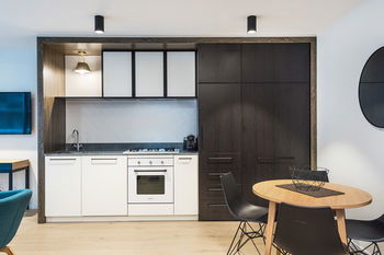 Playhouse Apartments - Accommodation Directory 17