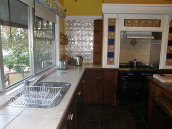 37 Queen Gloucester - Accommodation Directory 15