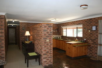 Shady Trees Barrington Holiday House - Accommodation Directory 8