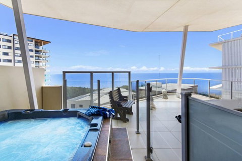 Redvue Luxury Apartments - Accommodation Directory 4