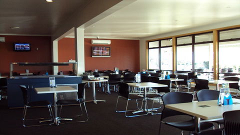 BEST WESTERN Beachfront At Bicheno - Accommodation Directory 4