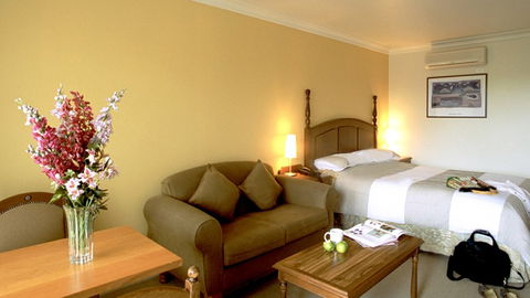 Best Western Plus The Tudor Box Hill - Accommodation Directory 1