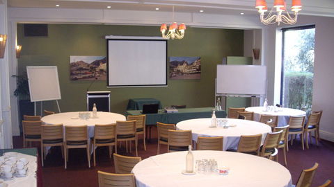 Best Western Plus The Tudor Box Hill - Accommodation Directory 3
