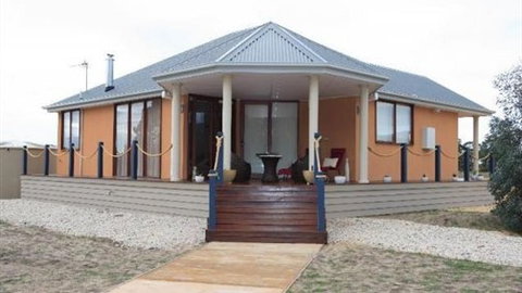 Aurora Cottages - Accommodation Directory 0