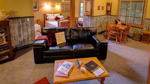 Trawool Cottages & Farmstay - Accommodation Directory 6