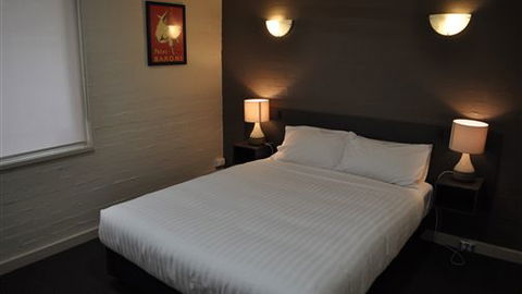 Brougham Arms Hotel - Accommodation Directory 6